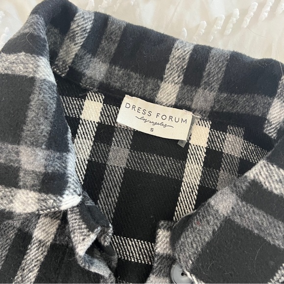 Cropped Flannel Plaid Jacket - Picture 3 of 3